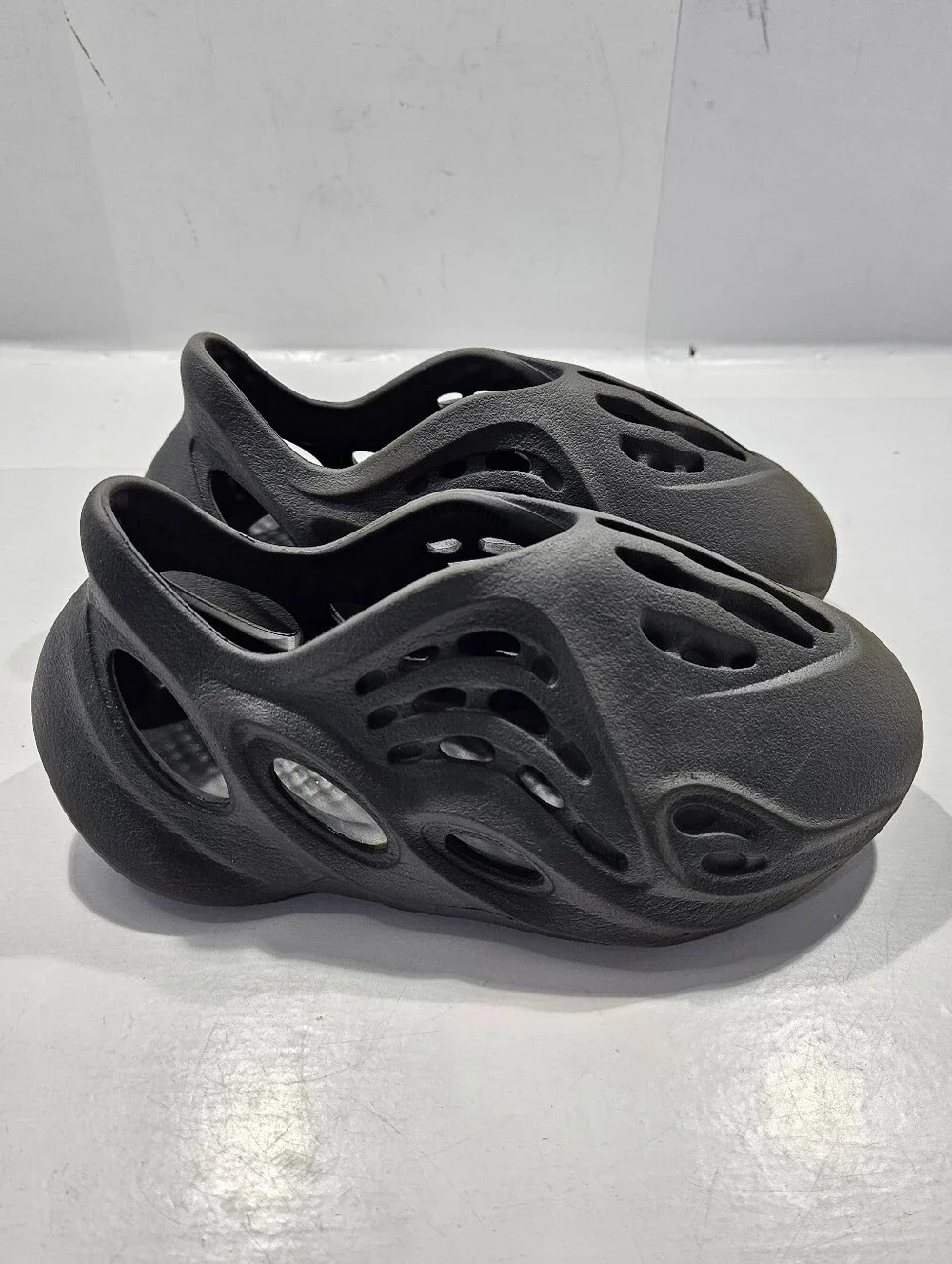 ADIDAS YEEZY FOAM RUNNET TODDLER KIDS BLACK COMFORT CASUAL SHOES SIZE 10K